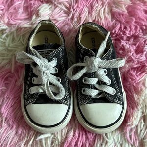 Converse All Star Black and White. UNISEX!